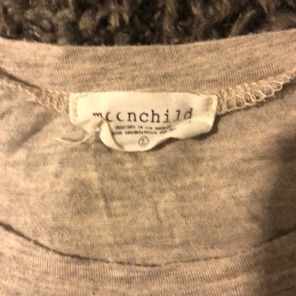 🌟Short Sleeve Elephant Tee🌟 - Picture 4 of 4